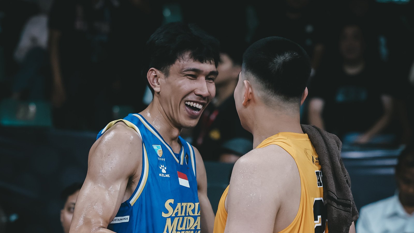 PENUH KETEGANGAN, SATRIA MUDA PERTAMINA BANDUNG TUMBANGKAN KESATRIA BENGAWAN SOLO